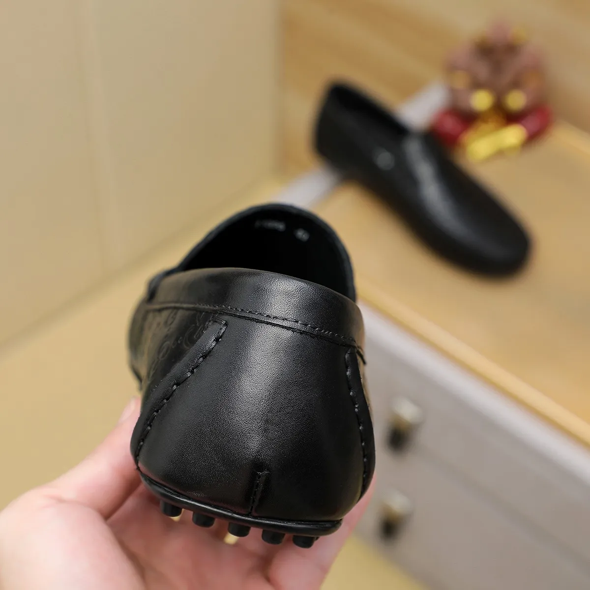 Men's shoes 💰360💰💰GUCCI Gucci official website synchronizes the latest model 🛃The upper is made of imported cowhide, 🐷leather lining, rubber outsole, 🎩🎩top handcrafted with fine stitch and thread workmanship🔍definitely satisfy those perfectionist men who pursue high luxury quality 👏 3 colors available! Code number 38-45 Large quantity in stock